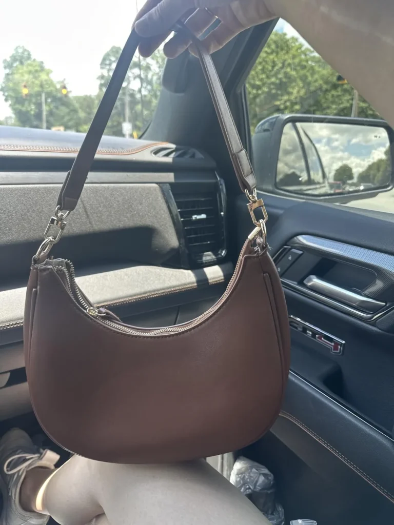 The 5 Best Stylish Women’s Handbags to Elevate Your Look: Essential Reviews 7 The 5 Best Stylish Women’s Handbags to Elevate Your Look: Essential Reviews