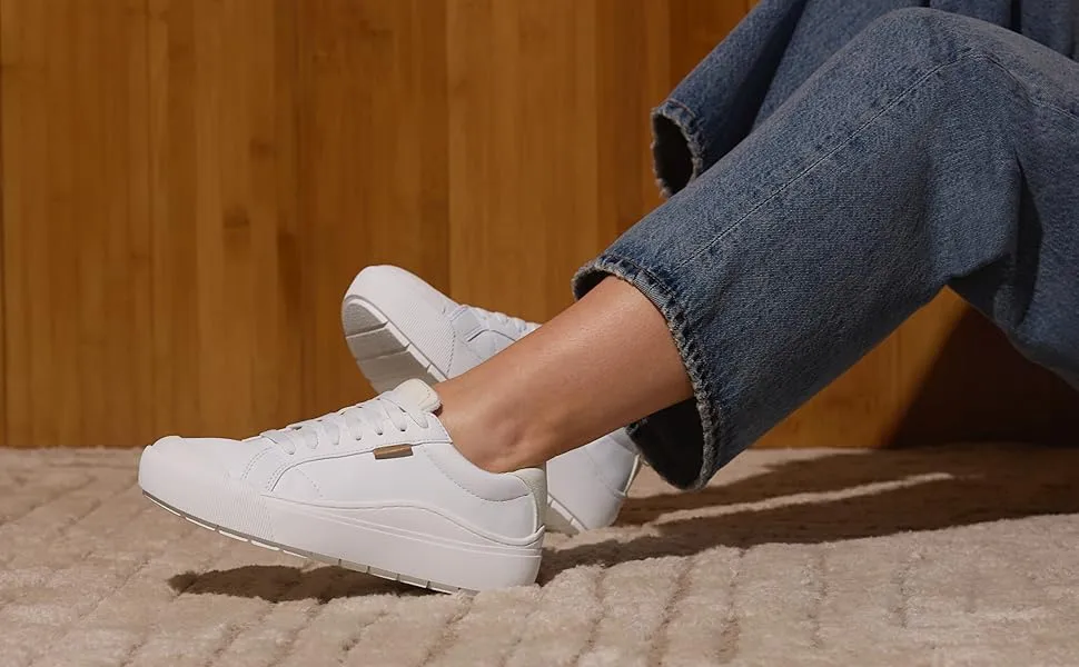 5 Amazing Comfortable Women’s Sneakers for All-Day Wear: An Essential Guide 4 5 Amazing Comfortable Women’s Sneakers for All-Day Wear